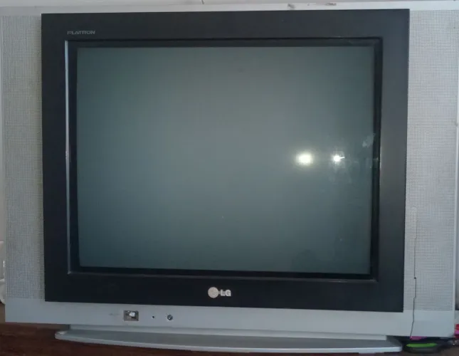 TV de tubo LG Flatron 21 polegadas