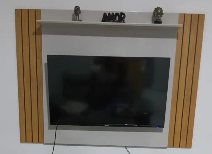 ? TV 42" Conservada - Funcionando Perfeitamente, Aproveite a Oferta!**