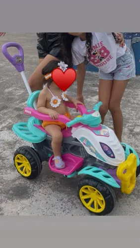 Vendendo um QUADRICICLO infantil para MENINA.