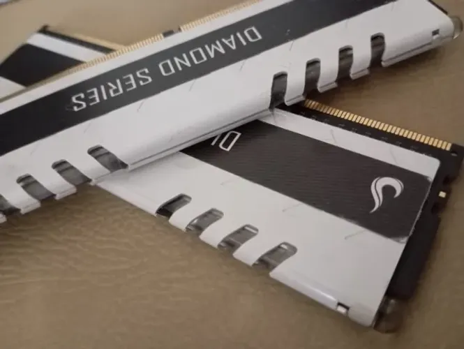 16GB MEMORIA RAM RGB 2x8gb DDR4 3000Mhz ---> VENDO OU TROCO