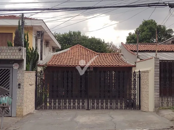 Casa com excelente localização no Jardim Anália Franco