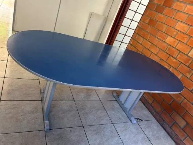 Mesa para sala de reunião (escritório)