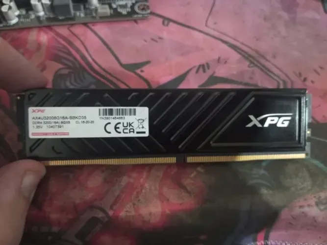 Memória RAM XPG (ADATA) 8GB DDR4 3200MHz Single Stick