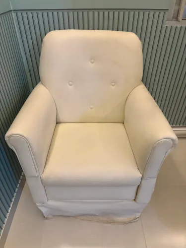 Poltrona de amamentação 
