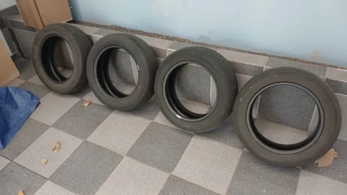 04 pneu 185 /60 r15 , no estado, pra vender logo