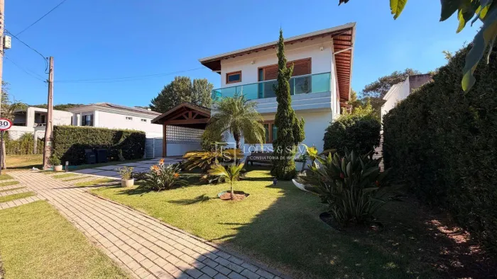 Casa com 3 dormitórios para alugar, 295 m² por R$ 15.074,00/mês - Condomínio Figueira Gard