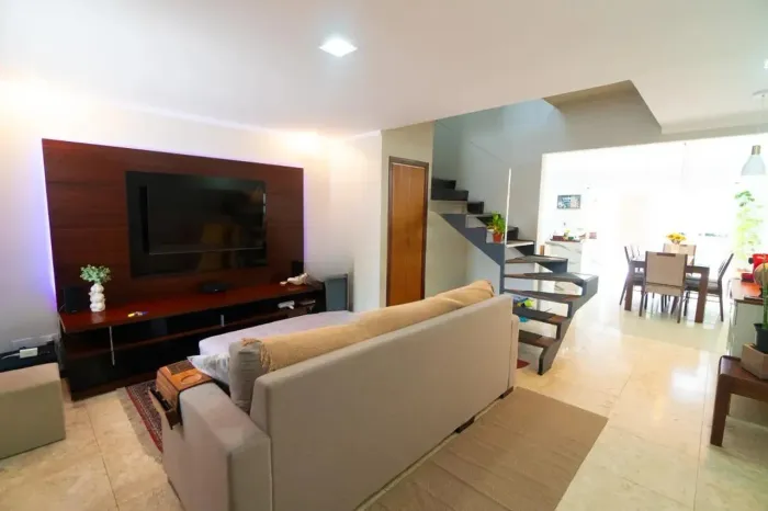 Casa à Venda - Vila Clementino, 7 Quartos, 180 m2