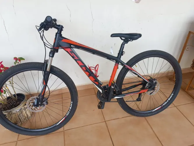Bicicleta aro 26 e aro 29 á venda as duas 