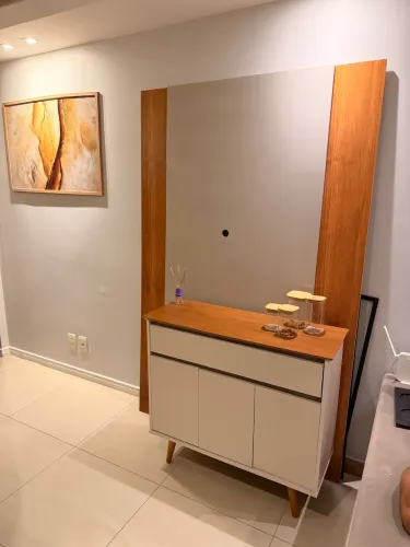 Painel + mesinha de café pra sair logo
