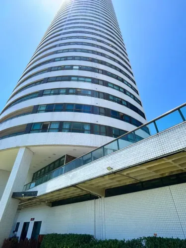Belíssimo Apartamento, com Vista Mar, muito bem Localizado.