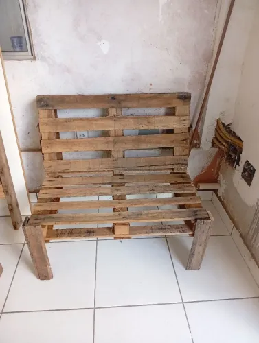 Banco de madeira 