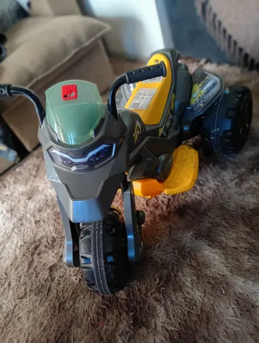 Moto elétrica infantil