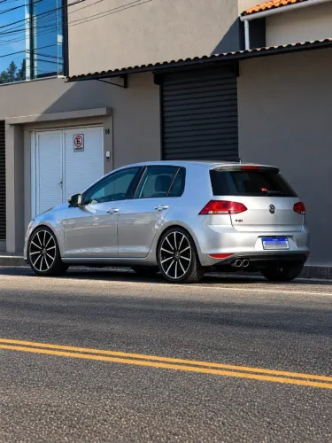 Volkswagen Golf Comfortline 1.4 TSI 140cv Aut. 2014