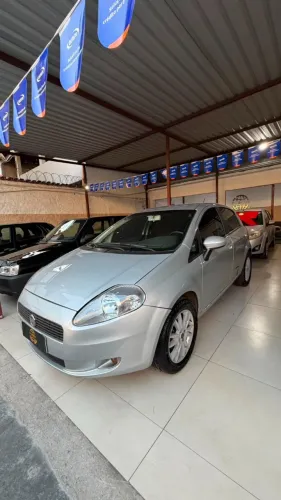Fiat Punto Attractive 1.4 Fire Flex 8V 5P 2012
