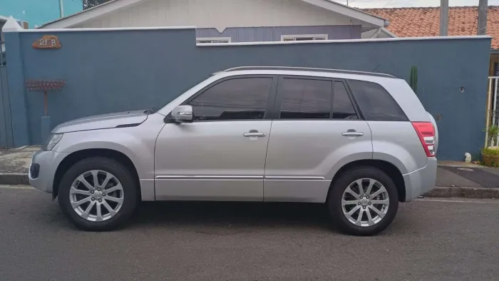 Suzuki Grand Vitara 2.0 16V 4x2/4x4 5P Aut. 2014