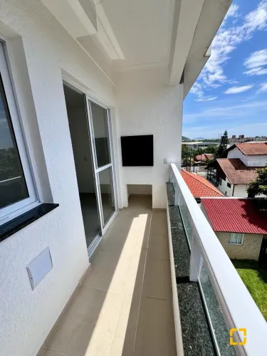 Apartamento Ingleses 2 quartos, sendo 1 suíte