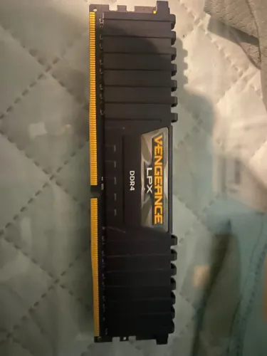 MEMORIAS RAM 8GB DDR4 CORSAIR