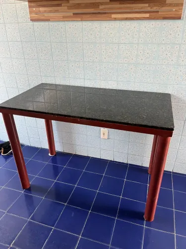 Bancada de granito com base de ferro 