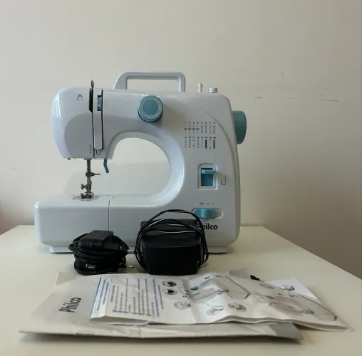 Máquina de Costura PHILCO 16 pontos
