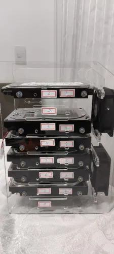 Case para HDs nas acrílico 8 unidades com fans 