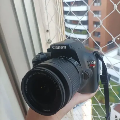 Kit Canon T3 + lente 18-55 mm completo