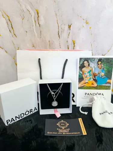 Colar pandora logo pave brilhante 