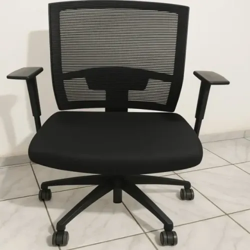 CADEIRA DE ESCRITÓRIO ERGONÔMICA -CONFOTÁVEL SDIGN MODERNO