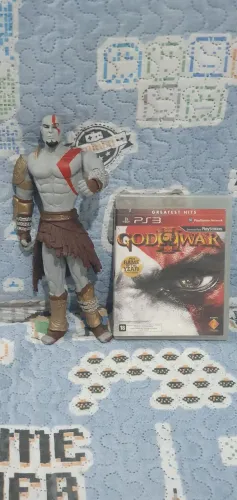 FIGURA AÇÃO BONECO GOD OF WAR MAIS JOGO PS3 INCLUSO ITEM PARA COLECIONADOR