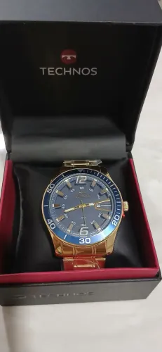 Relógio Technos dourado Novo