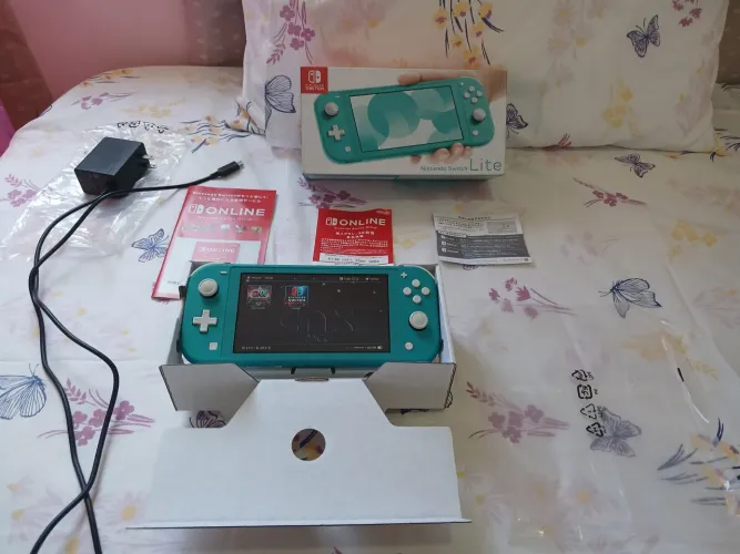 Nintendo switch lite semi novo desbloqueado todo atualizado