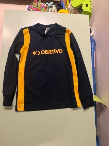 Uniforme do Colégio objetivo 