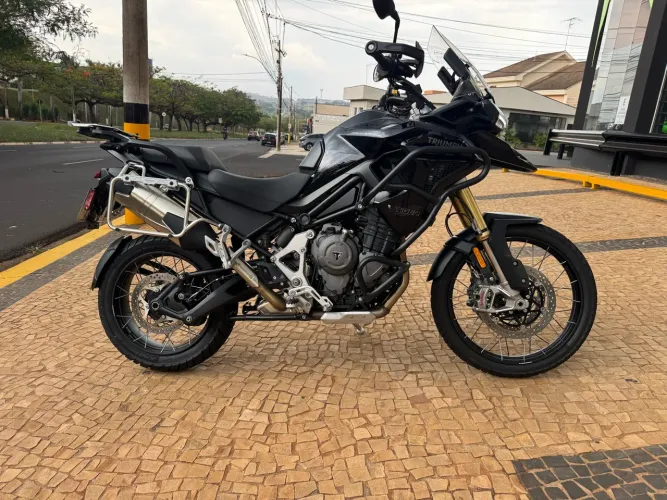 TRIUMPH TIGER 1200 black edition