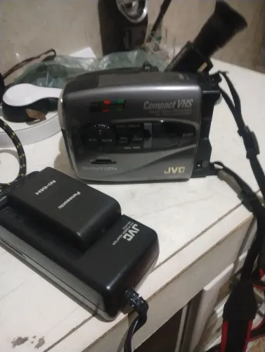 Filmadora JVC compact VHS