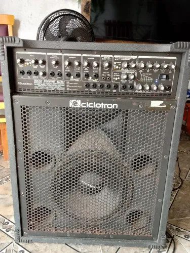 CAIXA AMPLIFICADA CICLOTRON