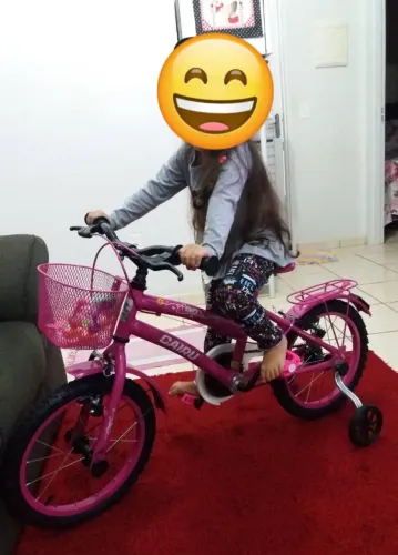 Bicicleta  aro 16 super novinha