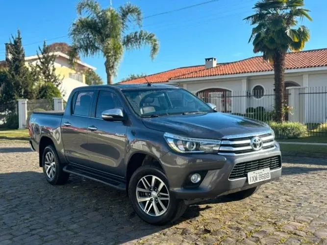 Toyota Hilux CD SRX 4X4 2.8 TDI 16V Diesel Aut. 2017