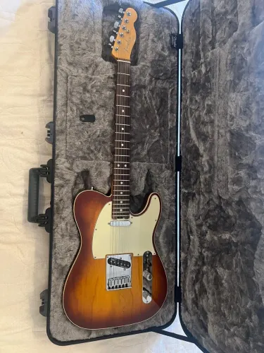 Guitarra Fender Telecaster American Elite 