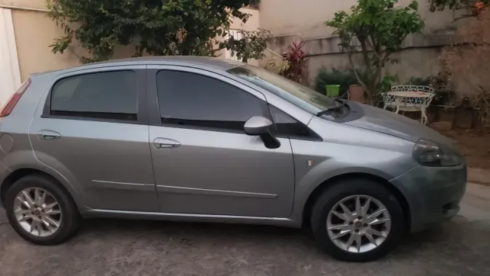 Fiat Punto Attractive Italia 1.4 F.flex 8V 5P 2012