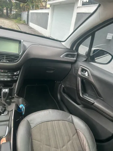 Peugeot 2008 Griffe 1.6 Flex 16V 5P Aut. 2017