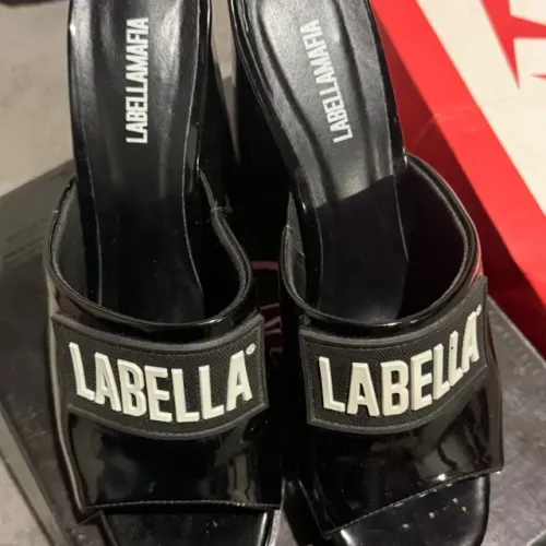 Sandália LABELLAMAFIA