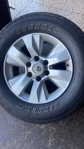 Roda Hilux SW4 aro 17 original de fabrica