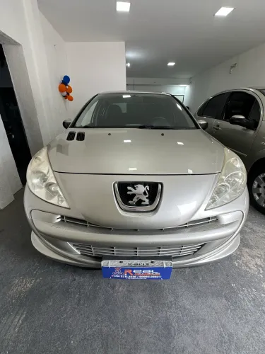 Peugeot 207 Sedan Passion XR 1.4 Flex 8V 4P 2012