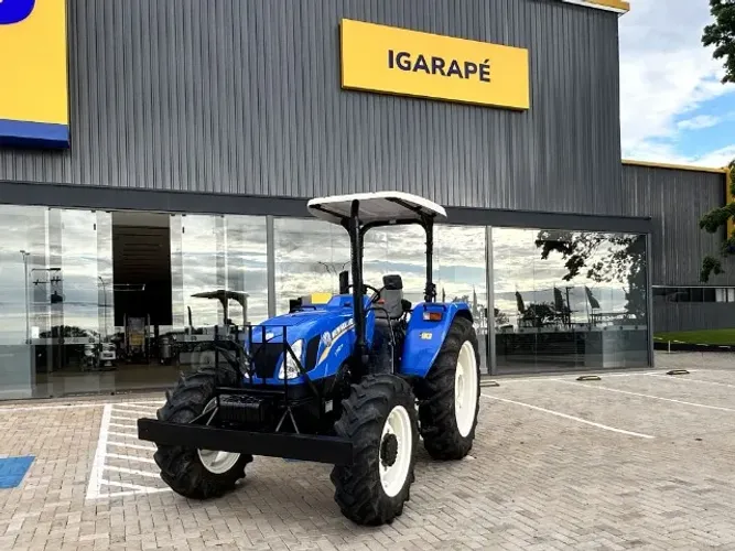 TRATOR - MARCA NEW HOLLAND - MODELO TT4.75 - 4x4