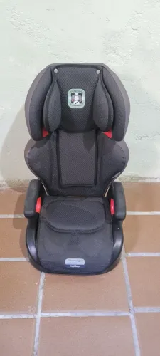 Assento infantil para carro - Auto protege, 15 a 36kg