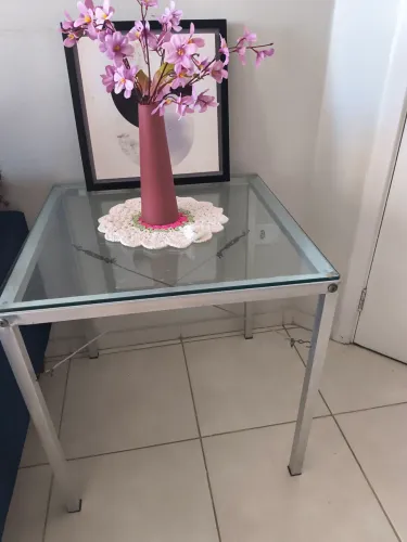 Mesa lateral de sofa