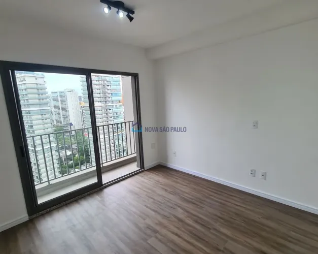 Apartamento para alugar - Com varanda, perto do metrô e com lazer completo