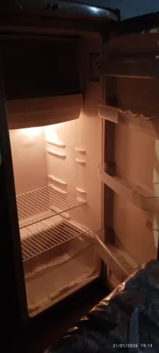 Vende se uma geladeira Eletrolux o a enegia e de 127