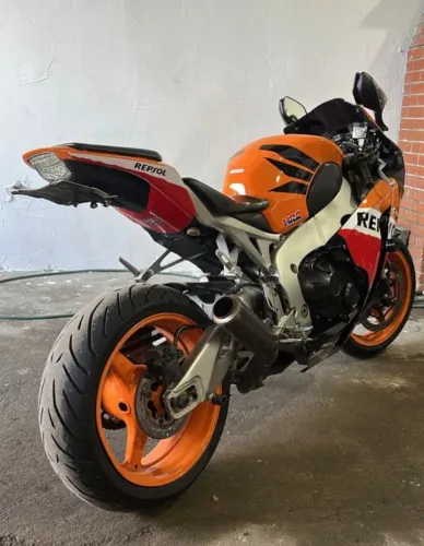 Honda CBR1000RR Fireblade Repsol 2011 - 38.000 km | Remap | Escapamento esportivo