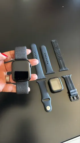 Apple Watch SE (GPS) (2ª Geração) - 44 mm