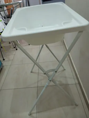 Banheira para Bebê com Suporte Articulado